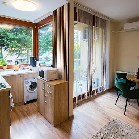Familyoasis In Vibrant Ujlipot Budapešť