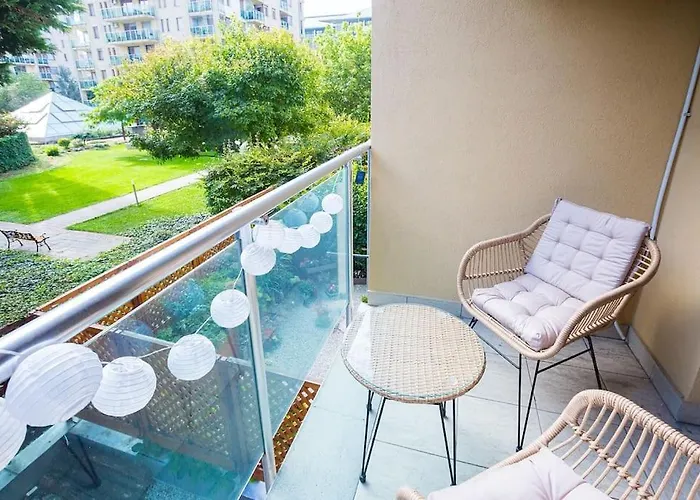 Familyoasis In Vibrant Ujlipot Apartment *