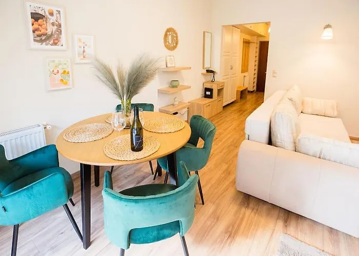 Apartment Familyoasis In Vibrant Ujlipot *